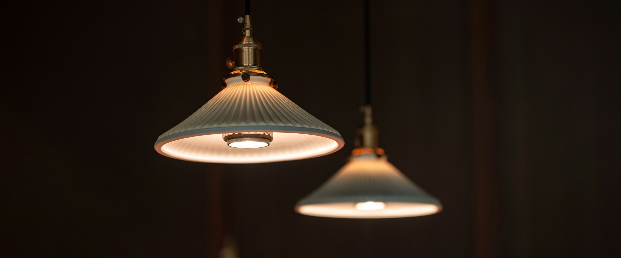 暖光锥形吊灯组 · LESEN LIGHTING